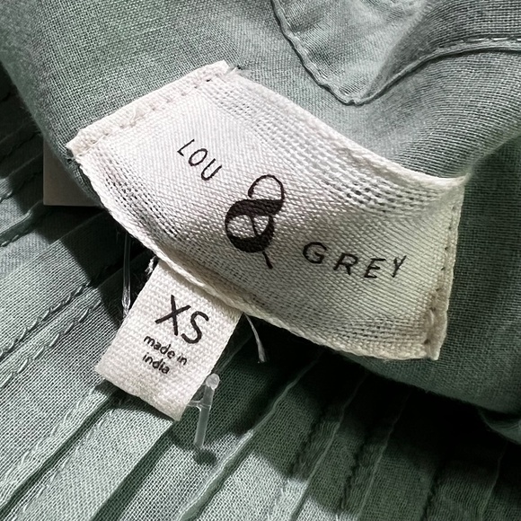Lou & Grey [LOFT] Pintuck Mini Dress NWT Light Sage Green + V-Neck | XS · Small - Picture 5 of 14